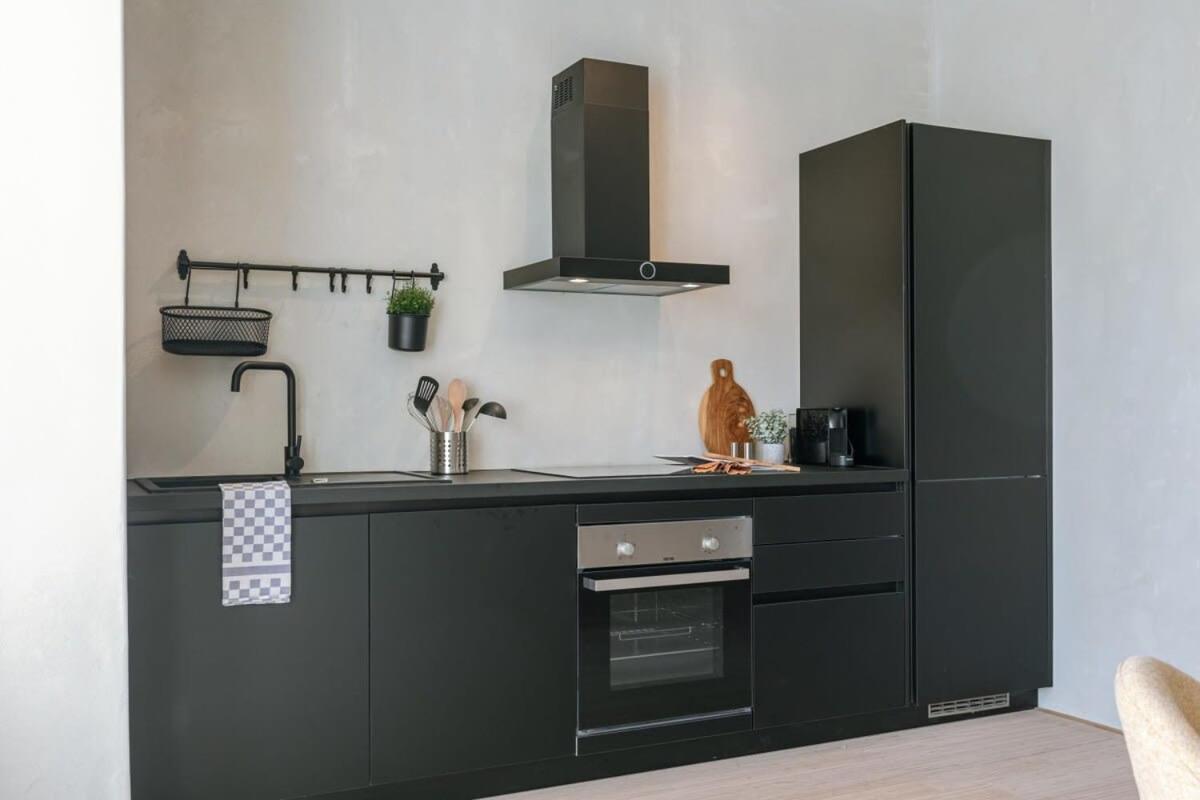 Huswell - Industrial Apartment With Terrace In Antwerpen Eksteriør billede